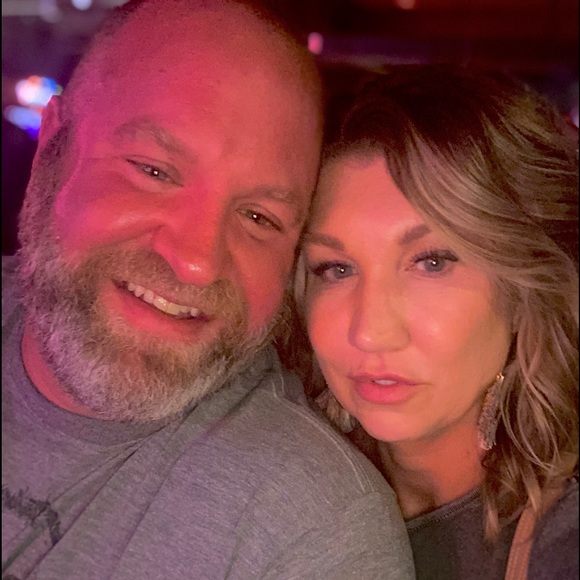 Meet your Posher, Melissa - Picture 3 of 3